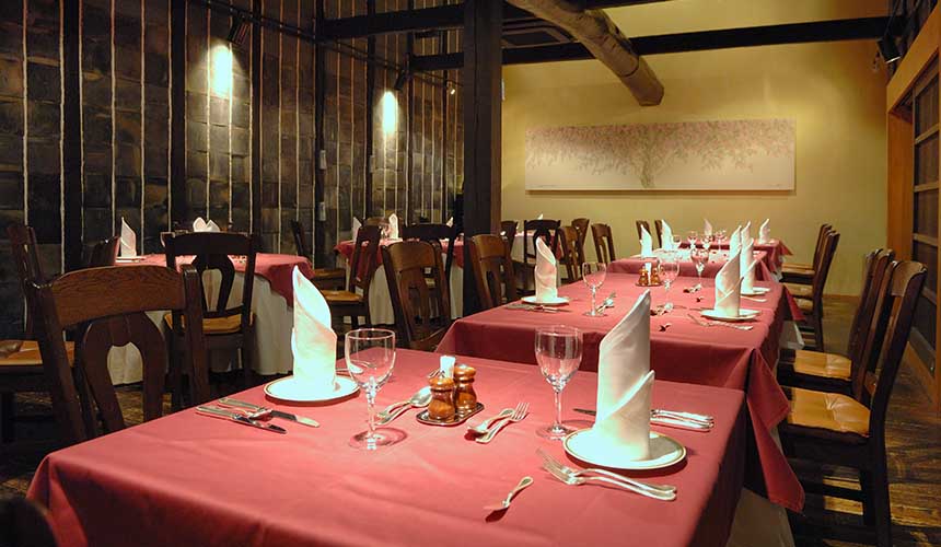 岡山飯店「倉敷 ROYAL ART HOTEL」的八間蔵餐廳