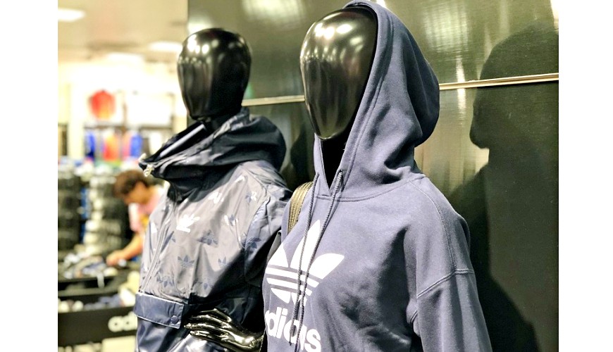 冈山购物必逛「三井 OUTLET PARK 仓敷」内的「adidas」店内一景